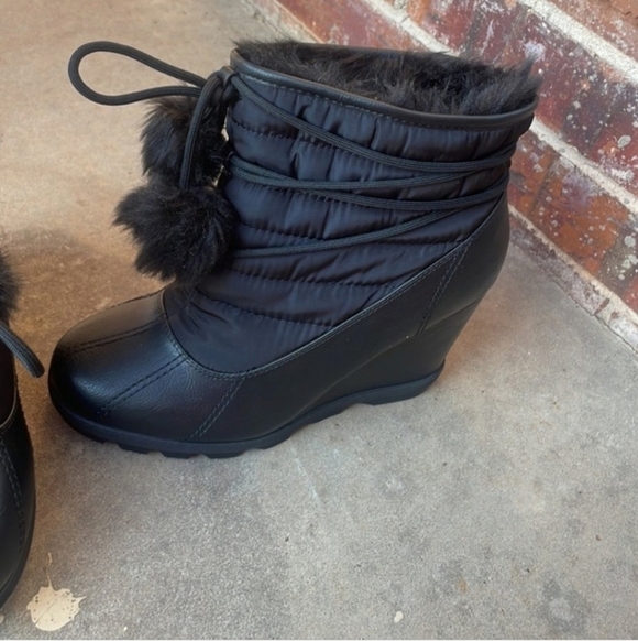 🍂🍁NWOT Shoe dazzle ERTHA faux Fur Lined Boots! 10 - Picture 3 of 8